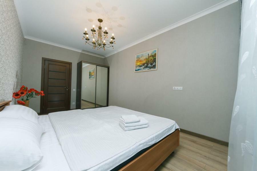 Apartmant In Kpi З Двома Спальнями Kiev Buitenkant foto